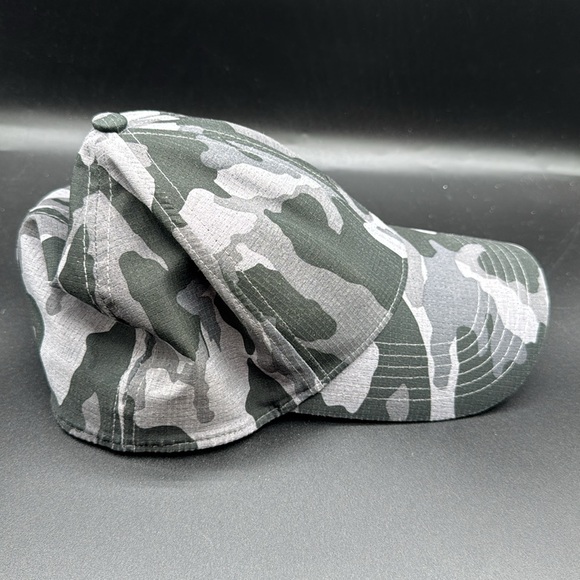 Men’s Under Armour Fitted Camo Hat - Picture 5 of 10